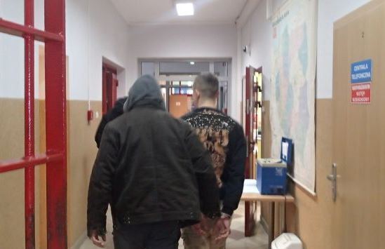 Bili i kopali bo miał szalik przeciwnej drużyny