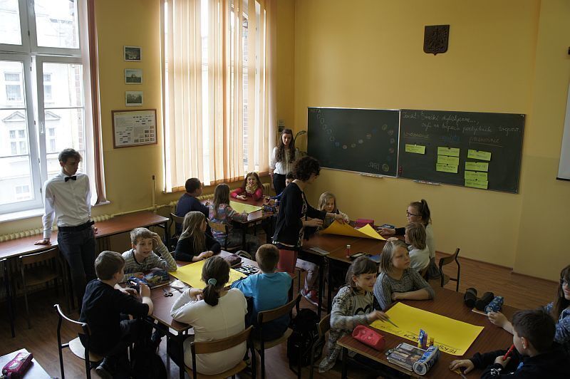 Licealiści z Zana uczyli młodszych kolegów