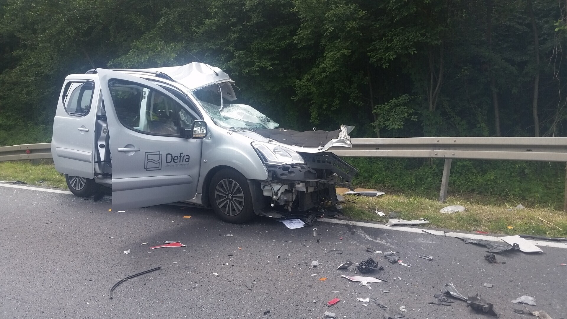Wypadek między Wschową a Jędrzychowicami. Jedna osoba nie żyje zdjęcia