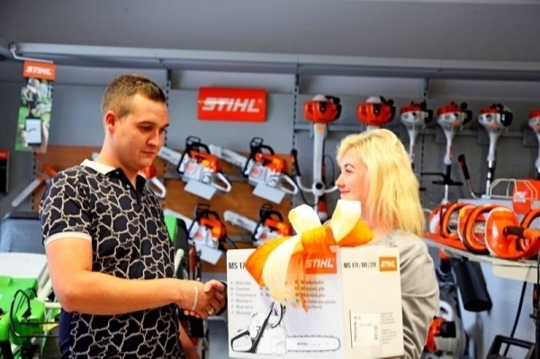 Pan Marek z Łęgonia wygrał piłę spalinową z okazji 90 urodzin STIHL