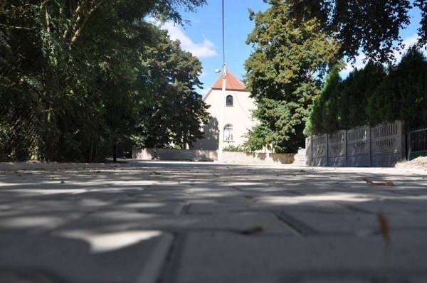 Droga do kościoła w Śmieszkowie wyremontowana