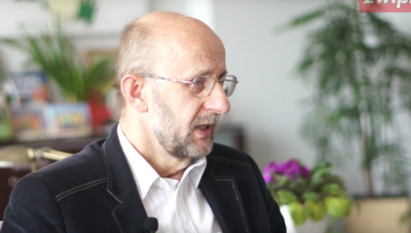 Cezary Sadrakuła Symbolem Sławy są jezioro i pałac