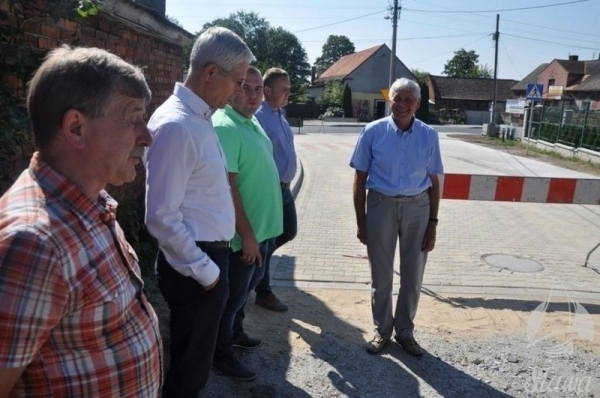Czy będzie dalsza część chodnika w Lubogoszczy