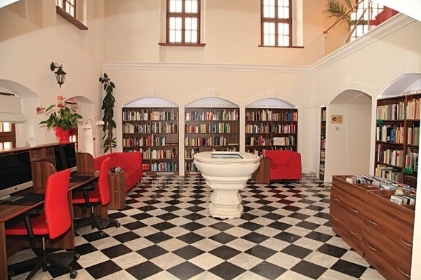 Zbliża się jubileusz 70-lecia Biblioteki Publicznej. Placówka ogłasza konkurs z tej okazji