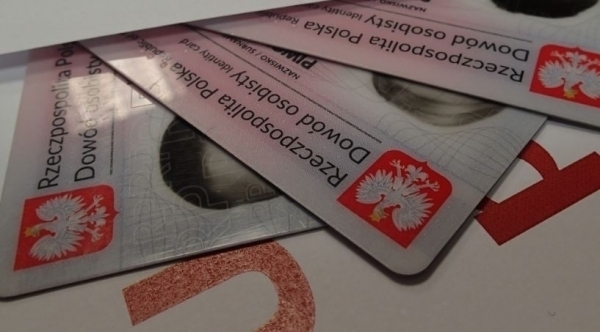 Wschowa Posłużył się skanami cudzych dowodów osobistych. Zaciągał pożyczki