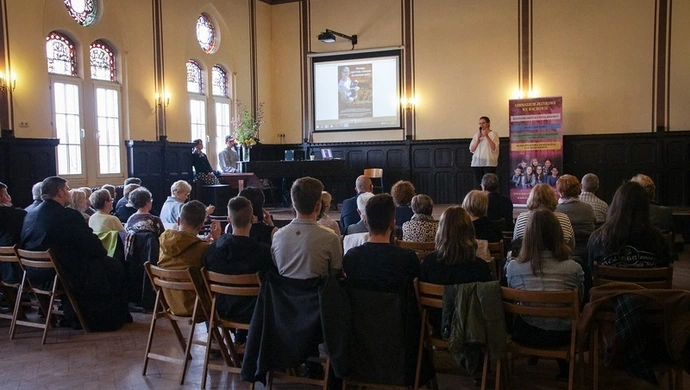 "Mzungu, czyli biały człowiek na czarnym lądzie"