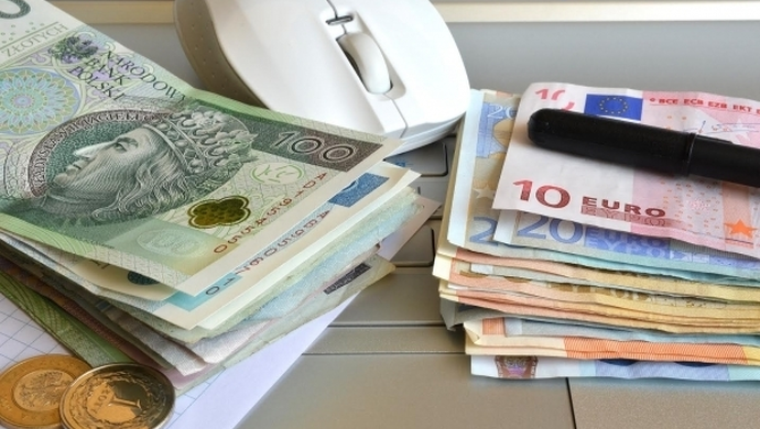 Kredyt gotówkowy – na co zwrócić uwagę przy wyborze?