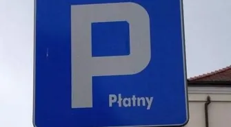 Parkowa przyłączona do strefy płatnego parkowania, brakuje parkomatów