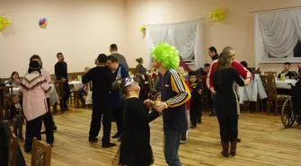 Bal mikołajkowy dla osób niepełnosprawnych