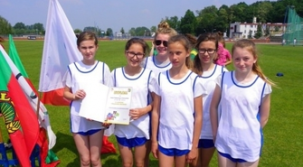 Izabella Krasicka na podium w Finale Wojewódzkim w  Lekkiej Atletyce 