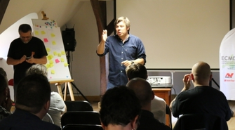 Poszukiwacze, archeologowie i konserwatorzy we Wschowie