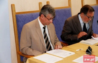 Waldemar Starosta za Aleksandra Polańskiego. Zmiany w prezydium Rady Powiatu Wschowskiego.