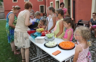 Owocowy Piknik we wschowskiej bibliotece