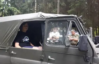 Piknik leśnych ludzi