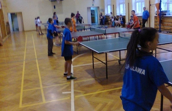 Lgiń zwyciężył w powiatowych zawodach w tenisa stołowego