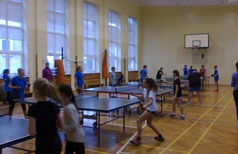 Lgiń zwyciężył w powiatowych zawodach w tenisa stołowego