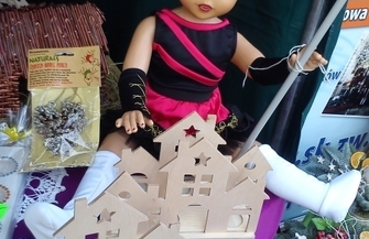 Orkiestra i mażoretki na jarmarku