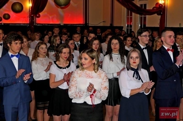 Studniówka w Zanie