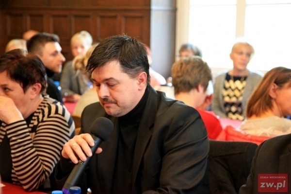 Radni wypracowali wstępny kompromis. Kurator Oświaty zapozna się z 2 projektami uchwał