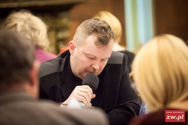 Owoc Rola gminy nie polega na podsycaniu nastrojów społecznych tylko na ich łagodzeniu