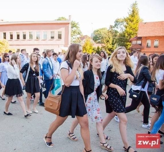 Uczniowie Zana przejdą do Staszica