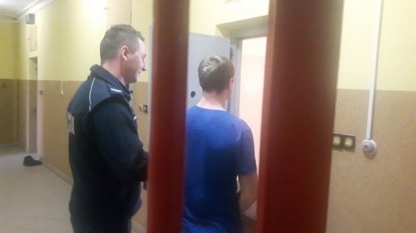Sława Staranował znaki drogowe wjechał na rondo pod prąd