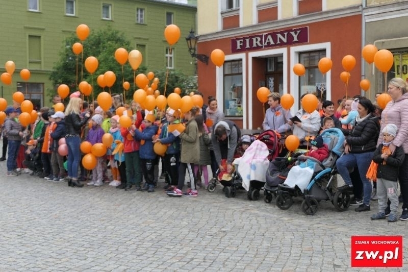 Marsz Akceptacji Osób Niepełnosprawnych przeszedł ulicami Wschowy