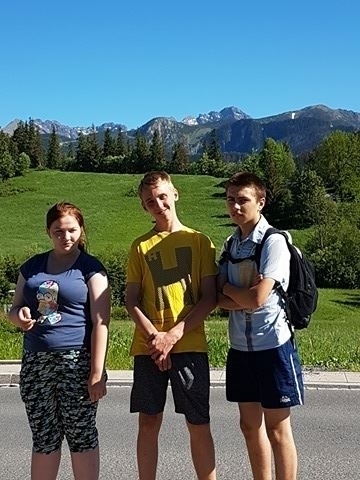 Dzieci z grup wychowawczych przy SOSW we Wschowie na górskich szlakach w Zakopanem.