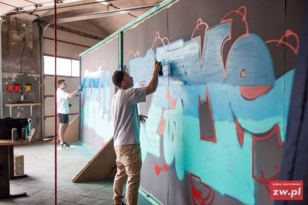 Artystyczne graffiti w Sławie