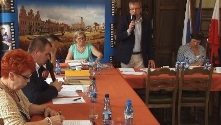Paweł Giezek prosi Miłosz Czopek pyta pani burmistrz nie odpowiada
