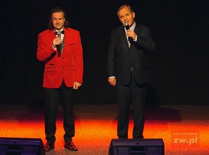 Niezwykły duet i niezwykłe wykonanie utworu Caruso