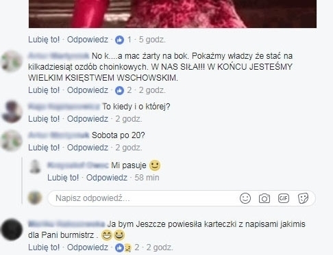 Choinkę przed wschowskim ratuszem można ozdobić w nocy