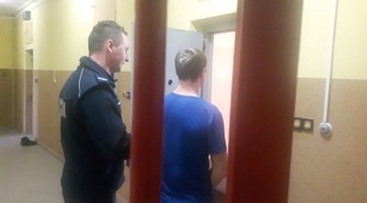 Sława: Staranował znaki drogowe, wjechał na rondo pod prąd