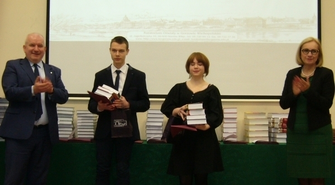 Deszcz nagród dla ucznia Gimnazjum nr 2