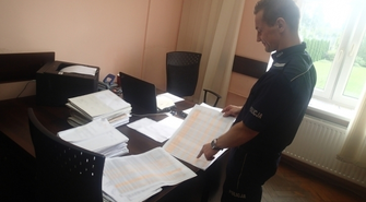 Zaciągał pożyczki wykorzystując podrobione podpisy