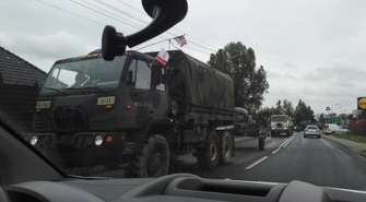 Batalion wojsk amerykańskich na ulicach Wschowy