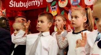 Uroczyste ślubowanie klas pierwszych