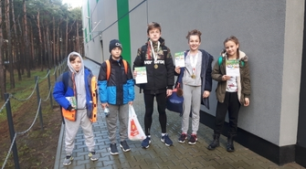 Halowe sukcesy młodych lekkoatletów z SP 2 