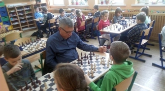 Turnieje szachowe „Z mikołajem o kategorie”