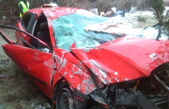 Wjechał pod prąd. Cztery osoby przewiezione do szpitala