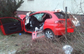 Wjechał pod prąd. Cztery osoby przewiezione do szpitala