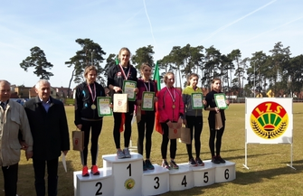 Świetny występ biegaczy z LLKS Osowa Sień