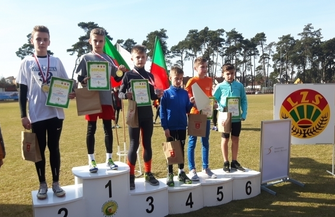 Świetny występ biegaczy z LLKS Osowa Sień