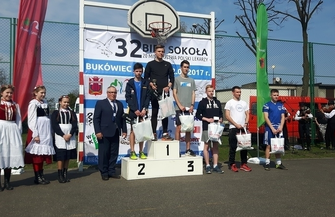 Sukcesy biegaczy z Gimnazjum nr 2 w XXXII Biegu Sokoła