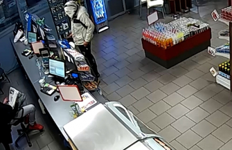 Napad na stacje i seria kradzieży - policjanci złapali sprawcę