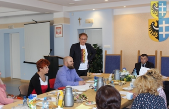 Konsultacje z organizacjami pozarządowymi