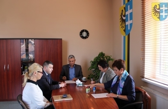 Podpisano umowę na budowę chodników w Zamysłowie i Szlichtyngowej