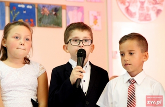 Uroczyste ślubowanie klas pierwszych