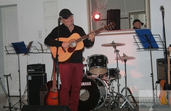 Heniu z przyjaciółmi znów koncertował