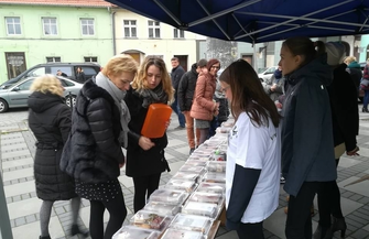 Sławska młodzież na rzecz chorych dzieci